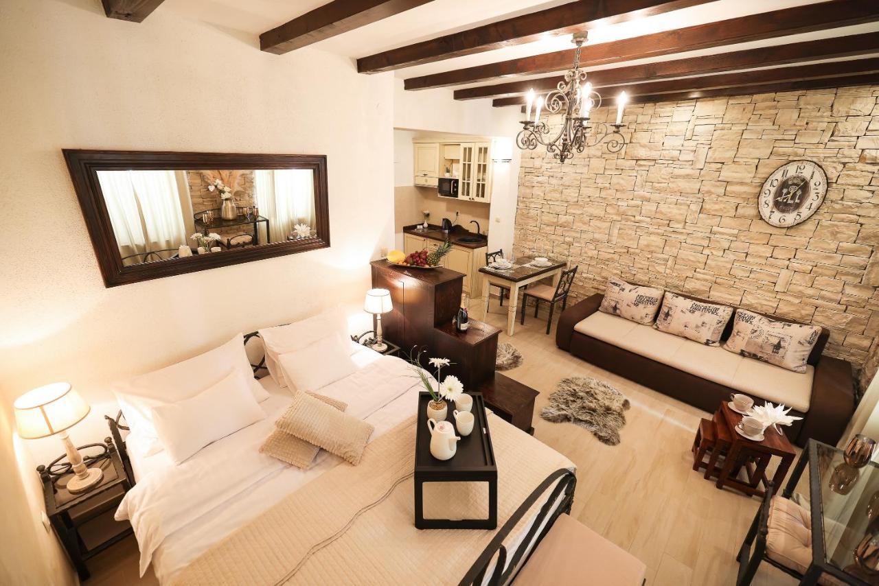 Luxury Center Angels Rm Apartment